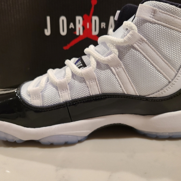 Jordan Concord 11 - Picture 4 of 11
